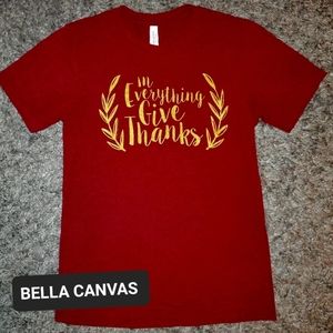 NWOT In Everything Give Thanks Tee